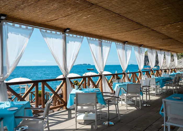 Hotel con piscina: Hotel Le Agavi